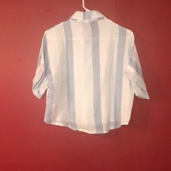 COPY - Boxy Hi-low Button Down Top - Picture 2 of 3